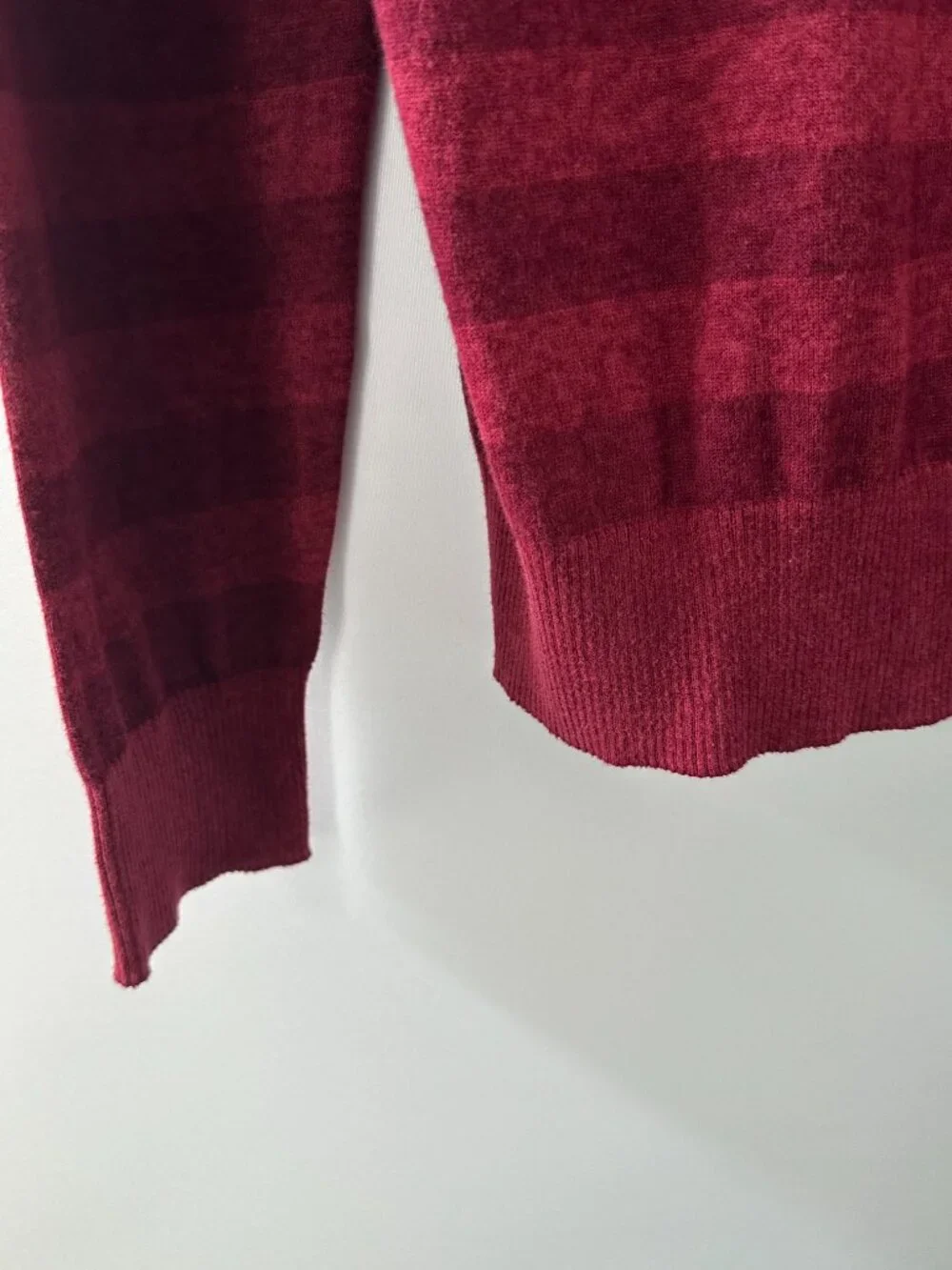 Gap Men's Medium Red Striped Crewneck Sweater 100% Cotton